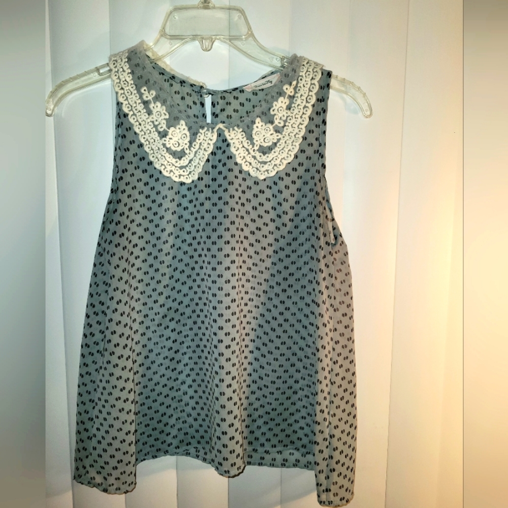 Sleeveless top